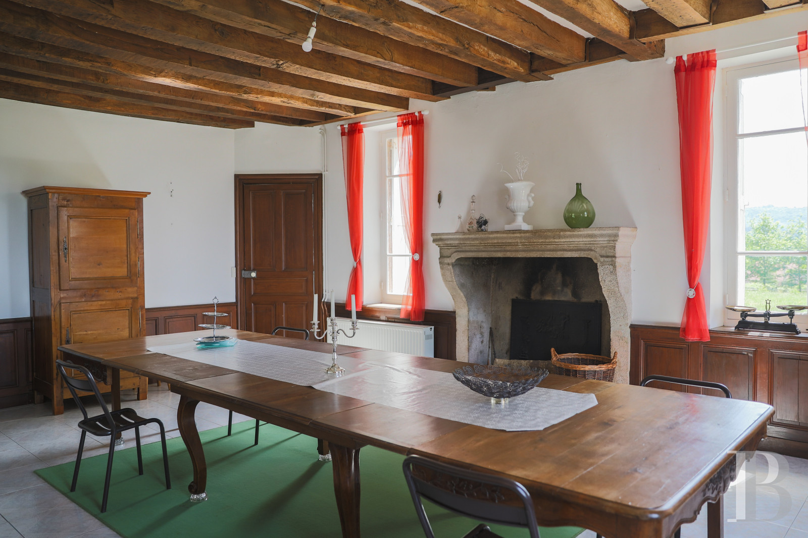 A 19th century chateau and surrounding park available for film projects in Saône-et-Loire, in the south of Morvan - photo  n°12